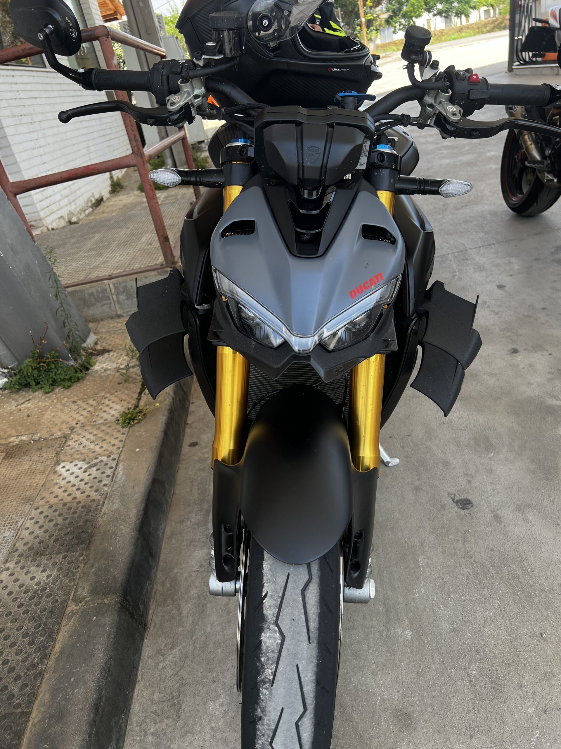 Aerodynamic Winglet Kit for Ducati Streetfighter V2/V4 - Model Front FLAPS - Image 4