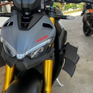 Aerodynamic Winglet Kit for Ducati Streetfighter V2/V4 - Model Front LIP