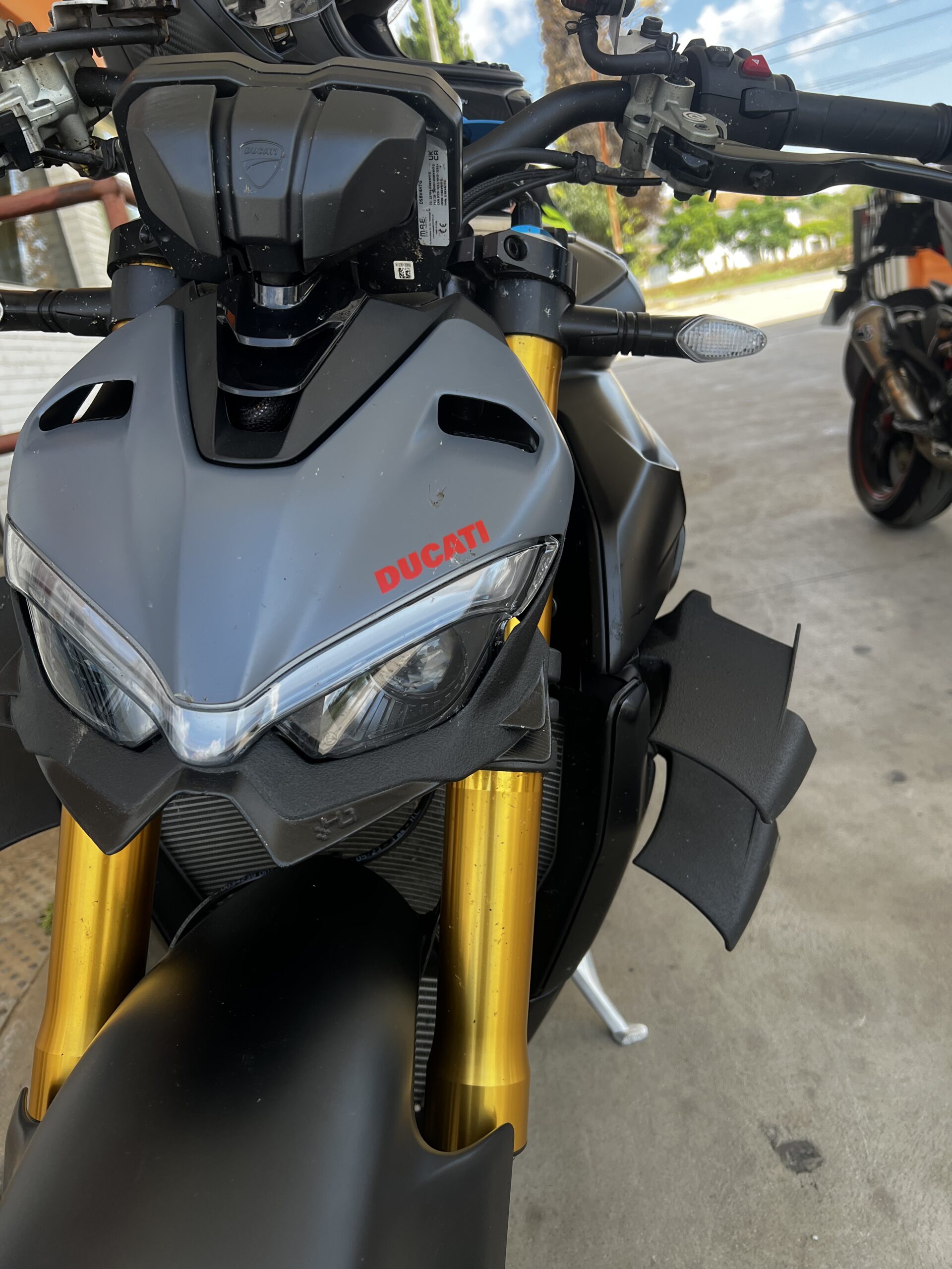 Aerodynamic Winglet Kit for Ducati Streetfighter V2/V4 - Model Front LIP - Image 2