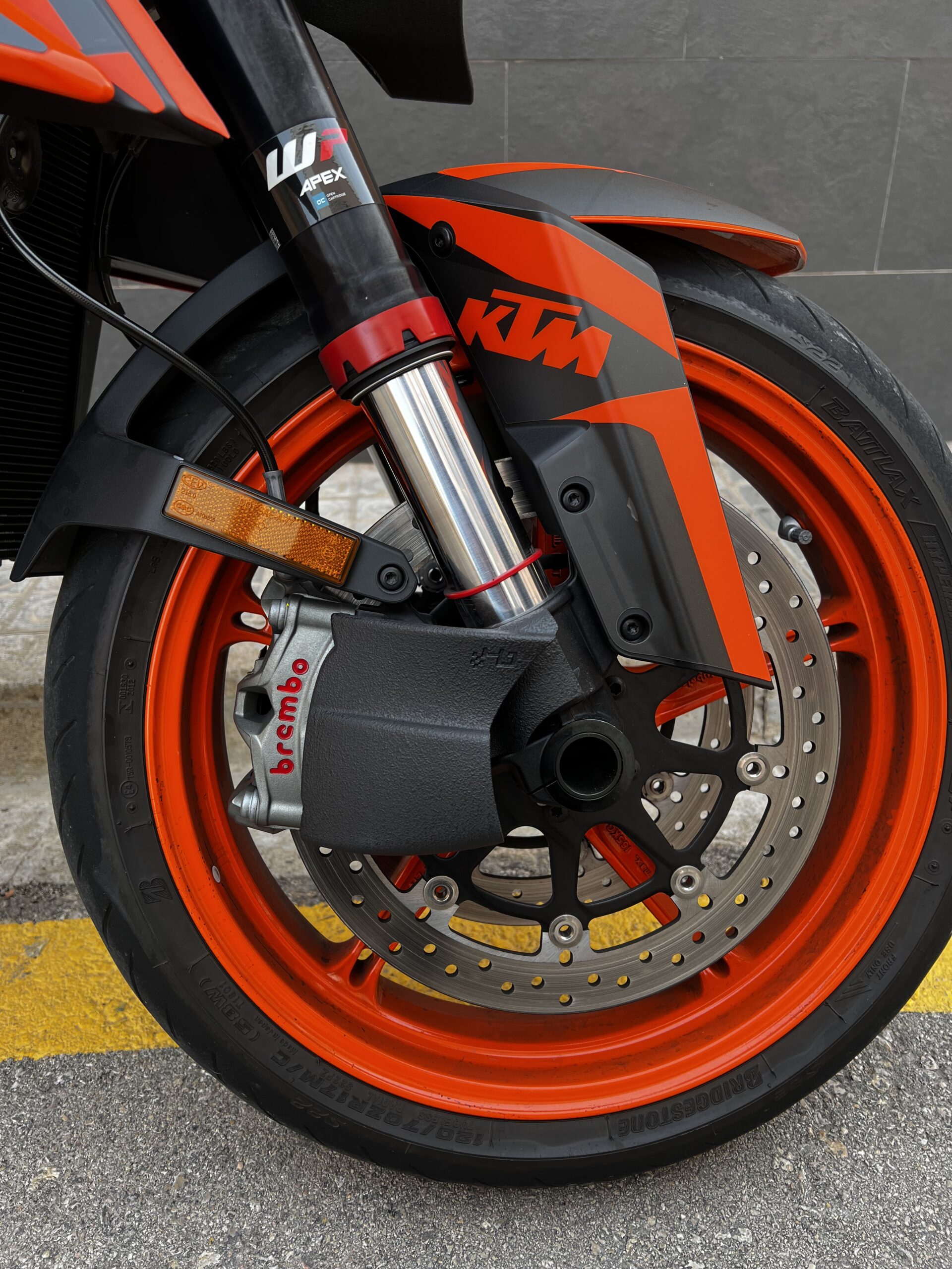 Aerodynamic Brake Duct Kit for KTM Superduke 1290 - BRAKE COOLERS - Image 3